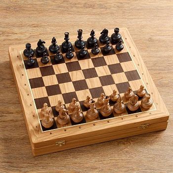 Шахматы "Гамбит", утяжеленные, (доска 43х43 см, дуб, король h=8.5, пешка h=4.5 см)
