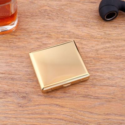 Портсигар "Астория", на 20 сигарет, 8.8х8.2х1.7 см, золотой