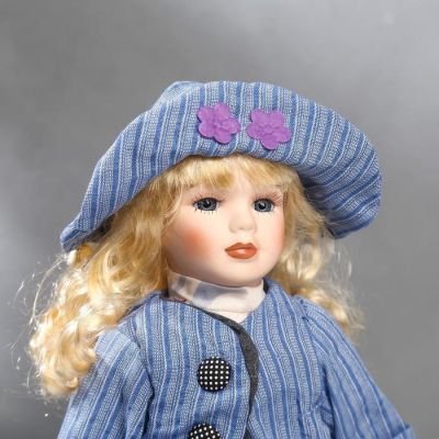 Кукла коллекционная керамика "Блондинка с кудрями, розовая юбка и голубой пиджак" 40 см