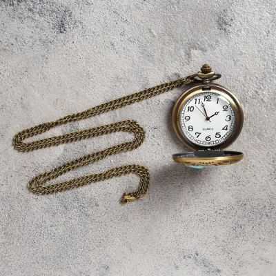 Часы карманные "Корабль", кварцевые, 5.5 х 4.5 см, d циферблата=4 см