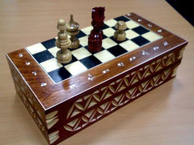 Шахматы (размеры: 26х26см)