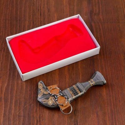 Сувенирный нож, ножны с оковками узорными, рукоять с поясом 15 см (8,5 см лезвие )