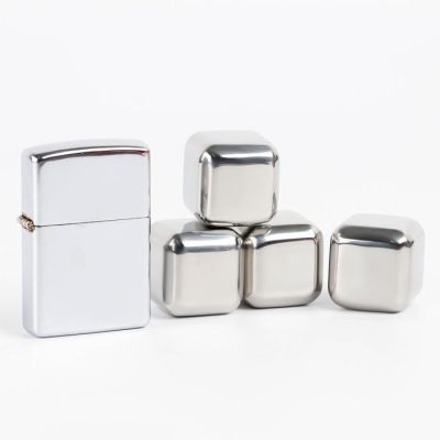 Подарочный набор: бензиновая зажигалка и кубики для виски из нержавеющей стали 4 шт