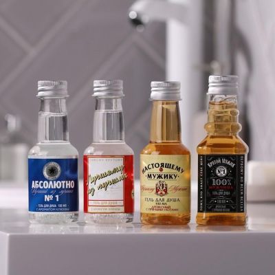 Набор «Защитнику отечества» мини гели для душа алкоголь 4 х 100 мл