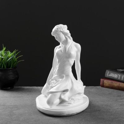 Фигура "Девушка Весна" белый, 32х19х34см