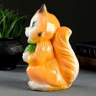 Копилка "Белка с орехом" 20х12см