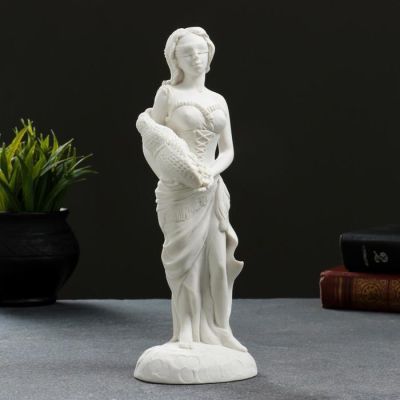 Фигура "Фортуна с рогом изобилия" 26см