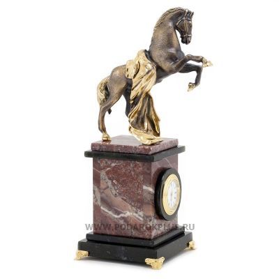 Часы "Конь с попоной" камень креноид змеевик