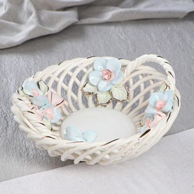 Конфетница "Люси", белая, цветная лепка, плетение, 8 см, микс