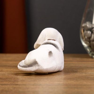 Собака - качает головой, маленькая, бархат