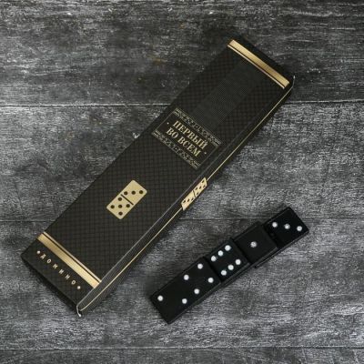 Набор "Крутой мужик", карты 36 шт., домино, стопки 30 мл 2 шт., кости игральные 4 шт.