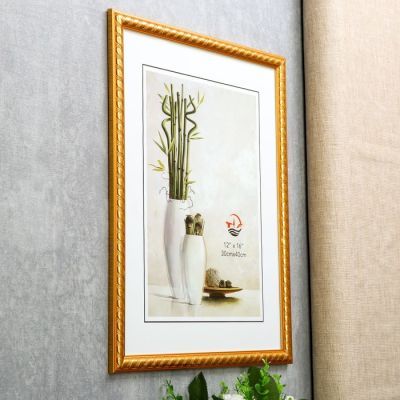 Фоторамка пластик 30х40 "Золотые полосы на карамельном" 42,8х32,8х1 см