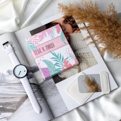 Набор: часы наручные и зеркало «Тебе к лицу»,