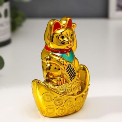 Маятник пластик "Манэки-нэко на слитке золота" от батарейки 1ААА 10,5х7,5х4,5 см