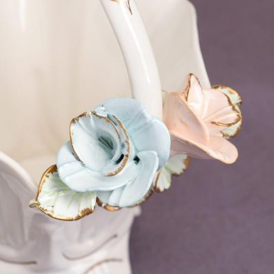 Конфетница "Подарочная", белая, цветная лепка, 22 см, микс