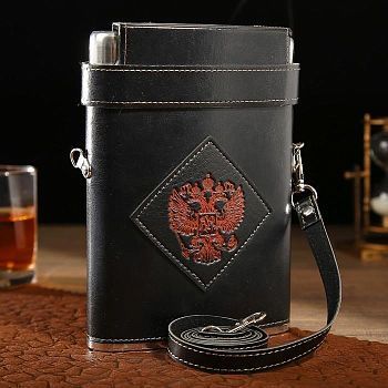 Фляжка 540 мл "Герб России" с 3 рюмками, на ремне, чёрная, 13 х 3.5 х 18.5 см