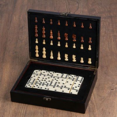 Набор шахмат с домино, костяшка белая 4,8 × 2,4 см, пешка 2 см, король 4,7 см