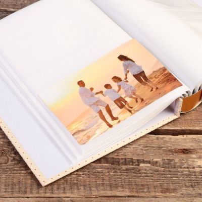 Фотоальбом на 100 фото 10х15 см "Букет" в коробке, золотая обводка МИКС 26х20х5,5 см