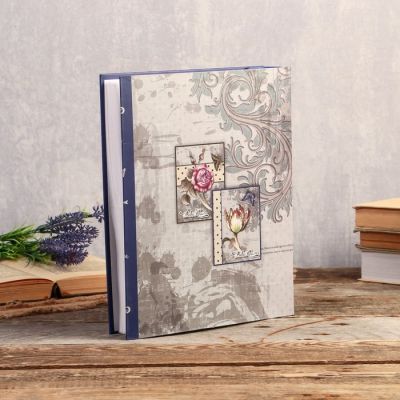 Фотоальбом на 200 фото 13х18 см "Бутон и бабочка" в коробке, зол.обвод МИКС 29,5х23,5х5,5 см