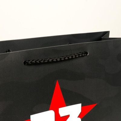 Пакет ламинированный вертикальный «С праздником!», M 26 × 30 × 9 см