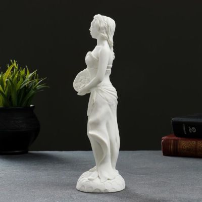 Фигура "Фортуна с рогом изобилия" 26см